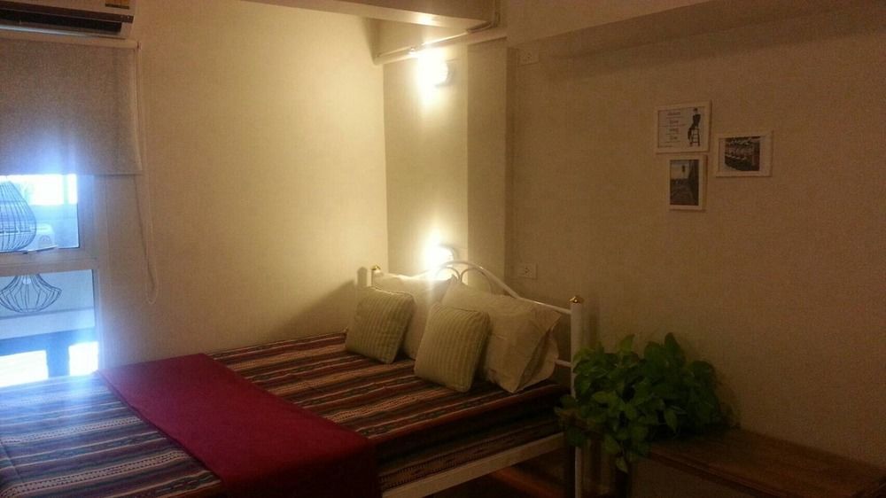 Need Sleep Hostel Bangkok Exterior foto