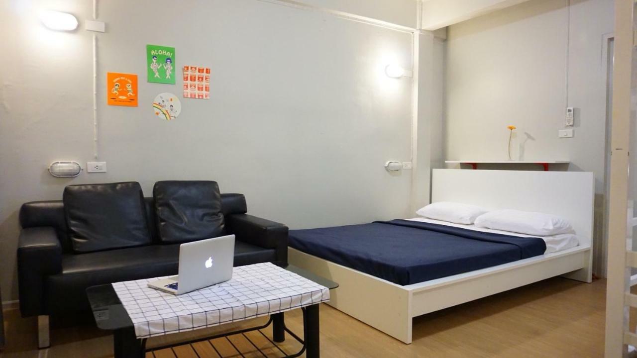 Need Sleep Hostel Bangkok Exterior foto